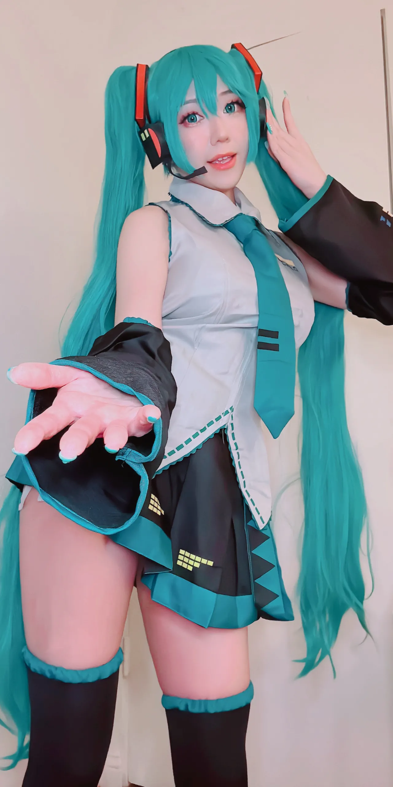 Usagi Christy - Miku page 2 full