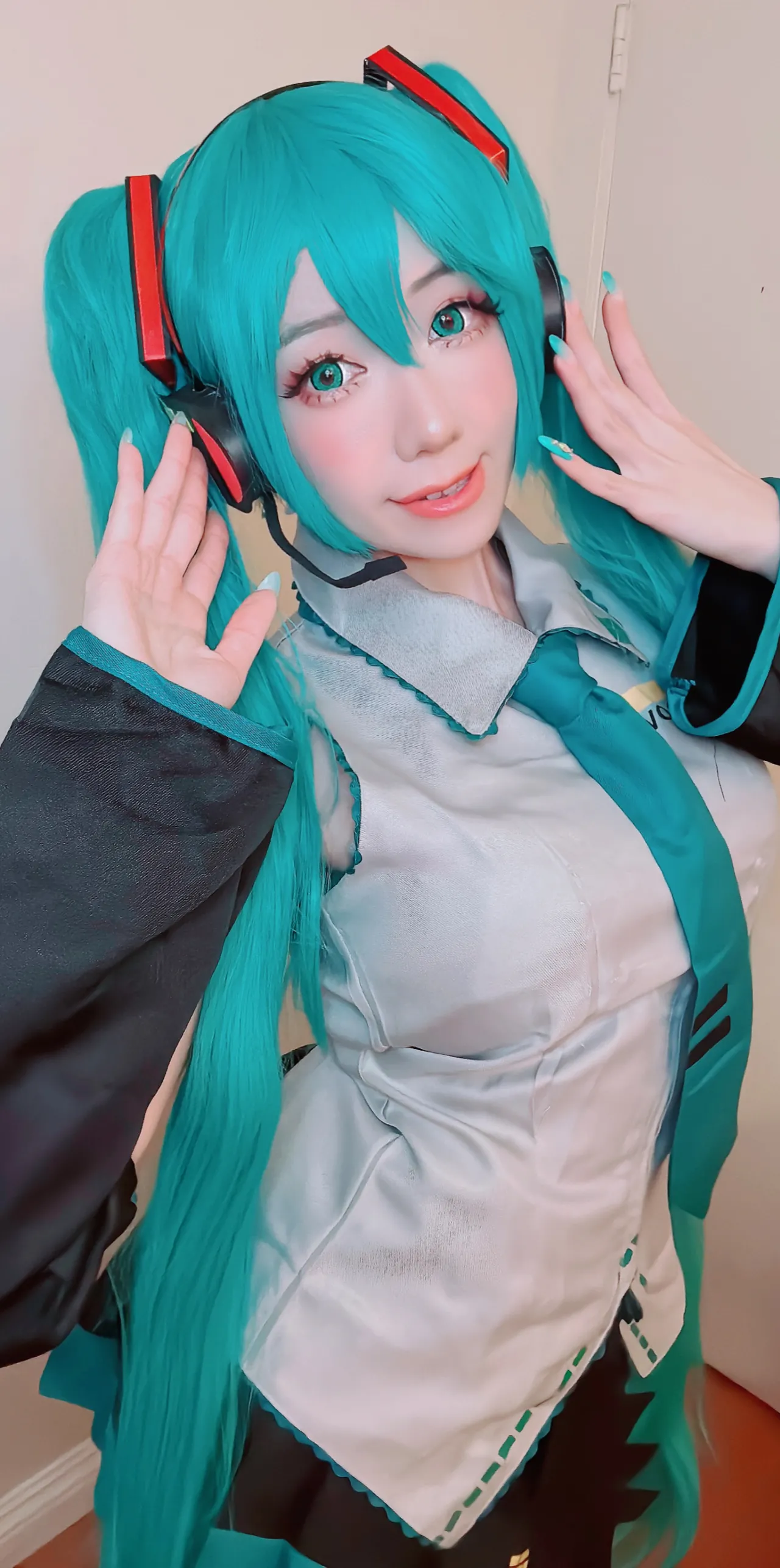 Usagi Christy - Miku page 5 full