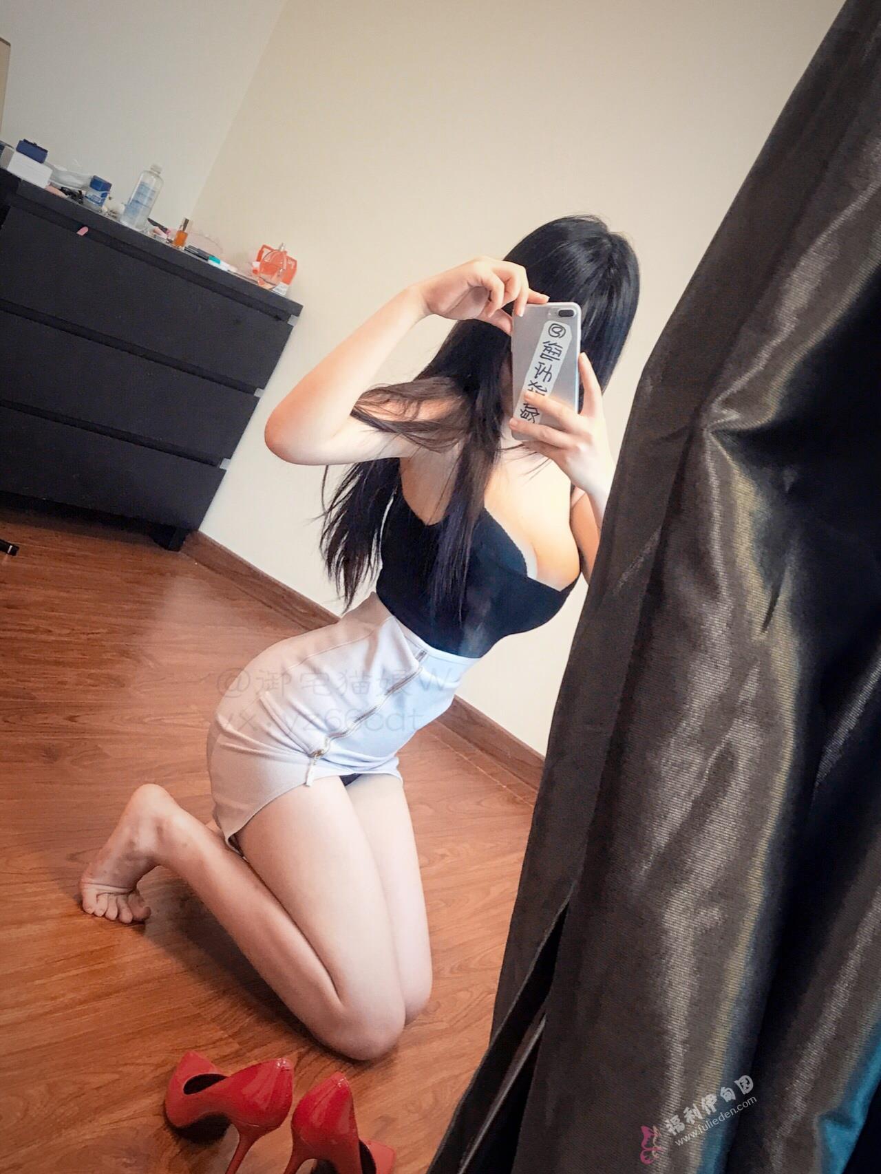 弱气乙女御宅猫娘_舰队少女w_哎裙子好紧TAT！ page 9 full